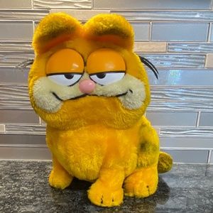 Vintage 1981 Garfield Plush